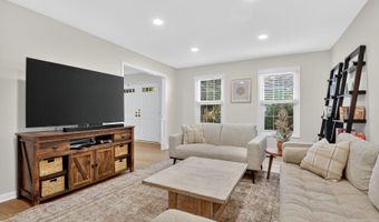 3725 KRYSIA Ct, Annandale, VA 22003