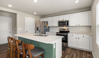 605 Ellis Cir, Adel, IA 50003