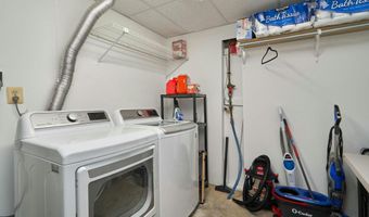 6617 MEDINAH Ln, Alexandria, VA 22312