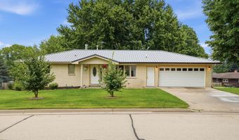 2324 Briarwood Dr, Asbury, IA 52002