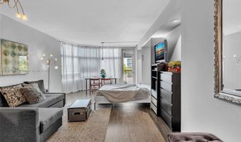 3375 N Country Club Dr 208, Aventura, FL 33180