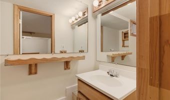 38 Harrison Ave 1, Newport, RI 02840