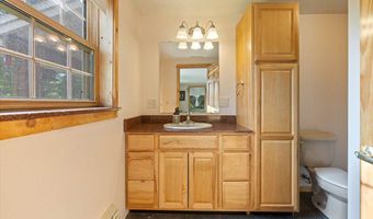 522 S 3rd St, Aurora, MN 55705
