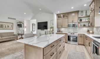 994 Emerald Hills Dr S, Arnolds Park, IA 51331