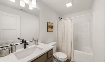 814 E Bridge Rd, Polk City, IA 50226