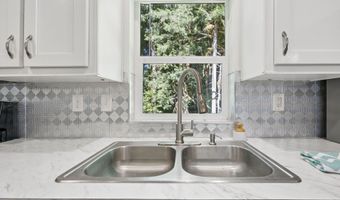 66295 E CRYSTAL CREEK Rd, Brightwood, OR 97011