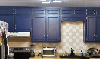 825 Palomas Dr SE, Albuquerque, NM 87108