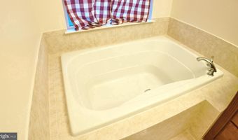 44290 PAWNEE Ter, Ashburn, VA 20147