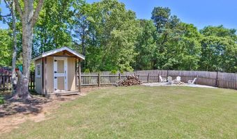 2390 Amberbrook Ln, Grayson, GA 30017