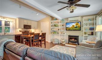 408 Clubhouse Dr, Banner Elk, NC 28604