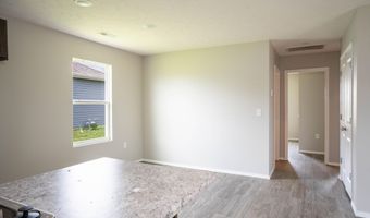 110 Pin Oak Dr Dr, Aurora, MO 65605