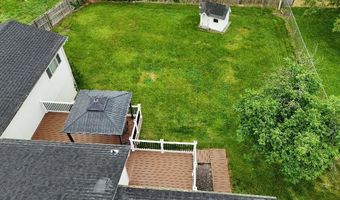 894 Napoli Dr, Ballwin, MO 63021