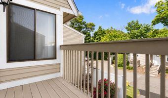 65 Peddlars Dr 65, Branford, CT 06405