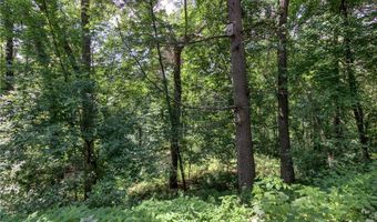 911 Woodglen Ct, Altoona, WI 54720
