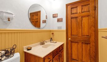 1581 N Forest Rd, Amherst, NY 14221