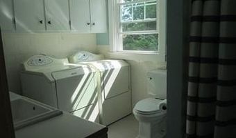 79 Green Ln, Jamestown, RI 02835
