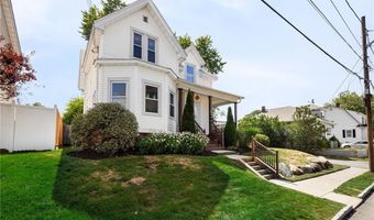 48 Wollaston St, Cranston, RI 02910