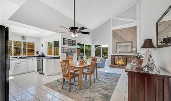 1358 Oakhurst Ct, Camarillo, CA 93010
