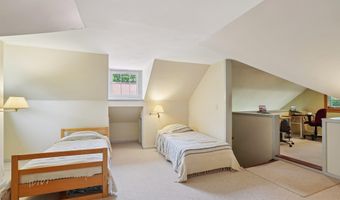 2473 Mt Hope Rd, Dodgeville, WI 53533