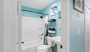1 Country Manor Rd, Beaufort, SC 29906