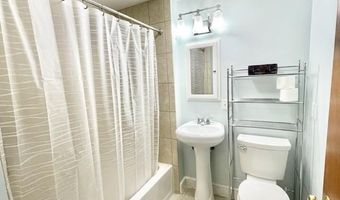 44 Dudley Ave, Newport, RI 02840