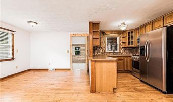 75 Hickory Dr, North Kingstown, RI 02852