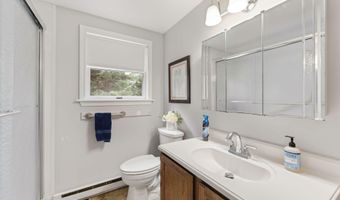 2 Cortland Cir, Bangor, ME 04401