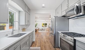1055 S Wright Rd, Santa Rosa, CA 95407
