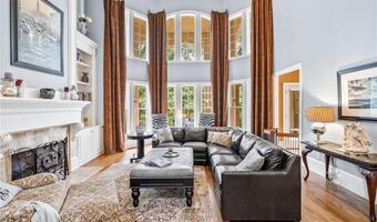 221 Allmond Ln, Alpharetta, GA 30004