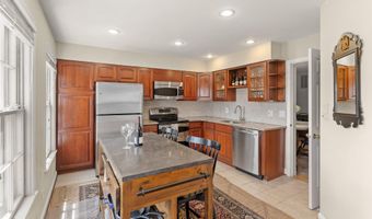 2302 SANFORD St, Alexandria, VA 22301