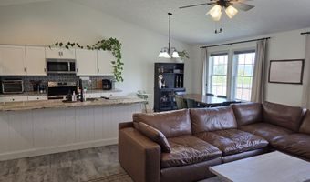 653 Sullivan Rd, Beaver, WV 25813