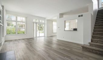 1366 N Bay Dr, Ann Arbor, MI 48103