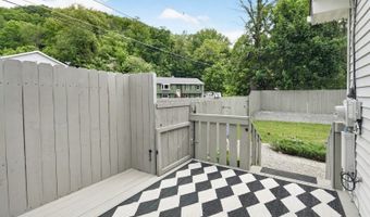 16 Clover Ln, Alloway, NJ 07418