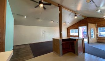 365 2nd St SE, Bandon, OR 97411