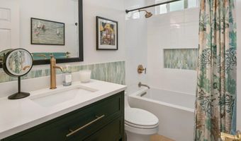 1858 Laurel Rd, Oceanside, CA 92054