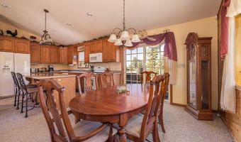 43942 Rainbow Ln, Angelus Oaks, CA 92305