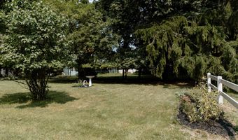 786 Adaway Ave SE, Ada, MI 49301