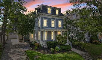 829 AVENUE C, Bayonne, NJ 07002