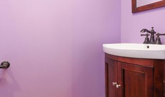 264 Linden Ave, North Middletown, NJ 07748