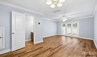 1215 Green Oaks Ln I, Charlotte, NC 28205
