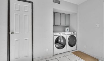 6041 SEQUOIA Rd NW B3, Albuquerque, NM 87120