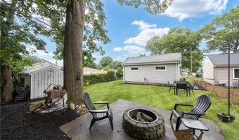 9 Pequot Ave, Cumberland, RI 02864