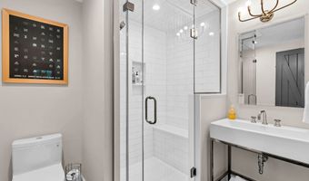 15 Liberty St, Chester, CT 06412