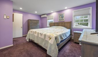 745 Rustic Ln, Cheshire, CT 06410