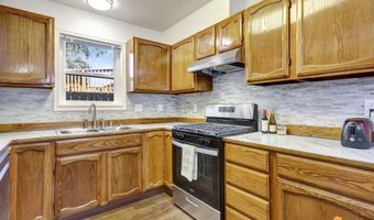 8530 Gordon Cir, Anchorage, AK 99507