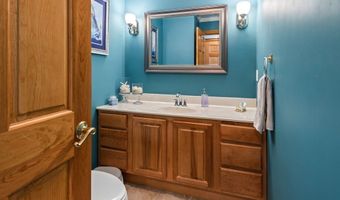 9 Santom St, Auburn, MA 01501
