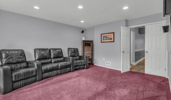 34 Serpentine Dr, Atlantic Highlands, NJ 07716