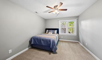1030 W Sterlington Pl, Apex, NC 27502