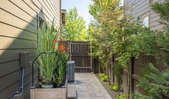 63089 Dakota Dr, Bend, OR 97701