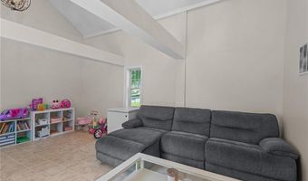 1345 Tarkiln Rd, Burrillville, RI 02830